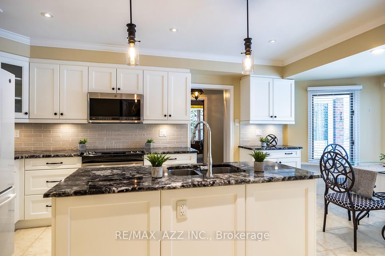 233 Wellington Street • Whitby, ON photo 14
