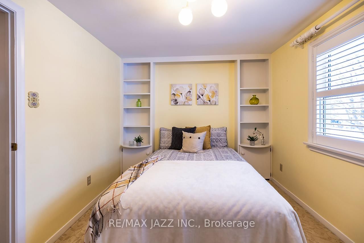 233 Wellington Street • Whitby, ON photo 33