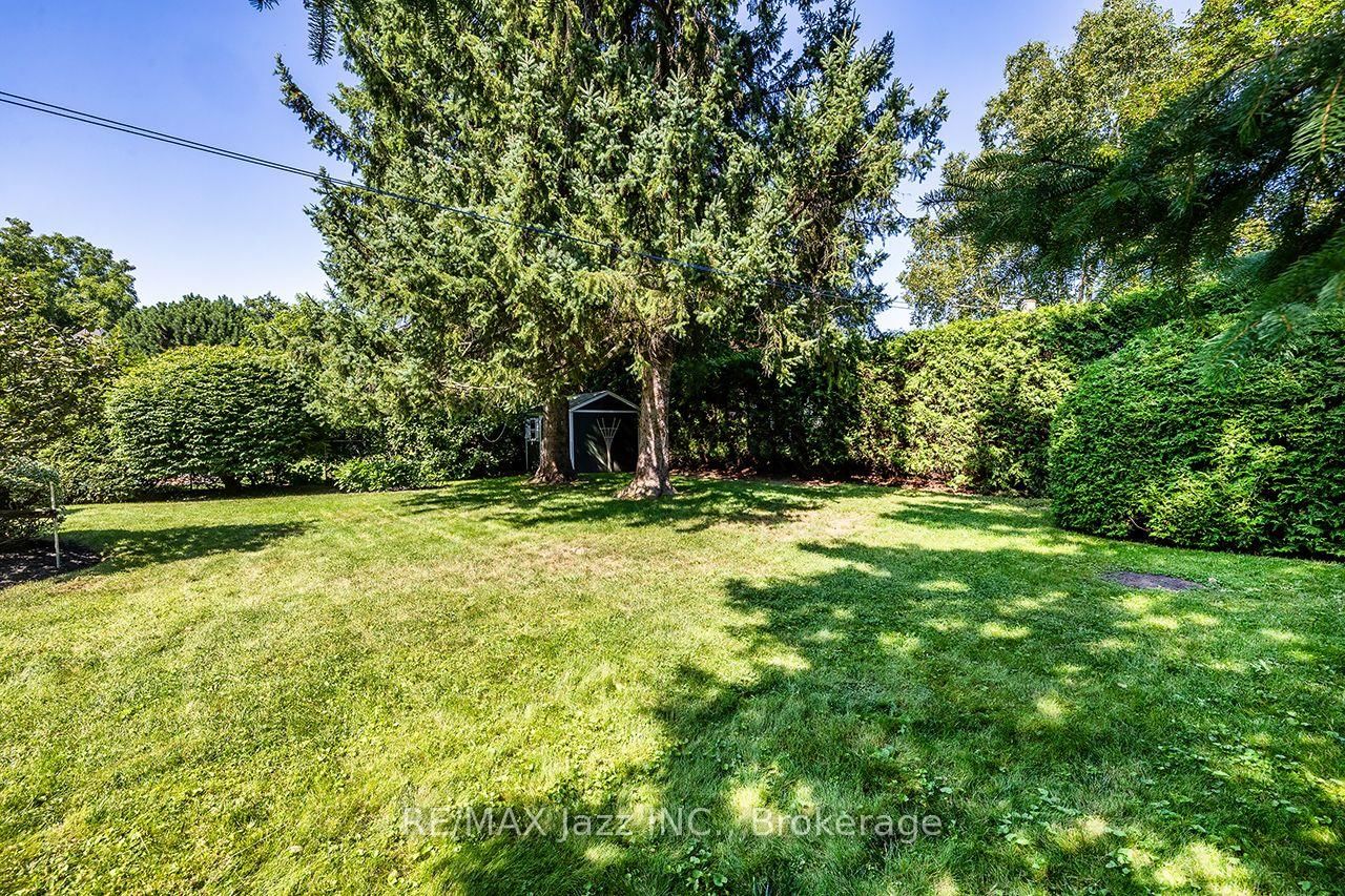 233 Wellington Street • Whitby, ON photo 40