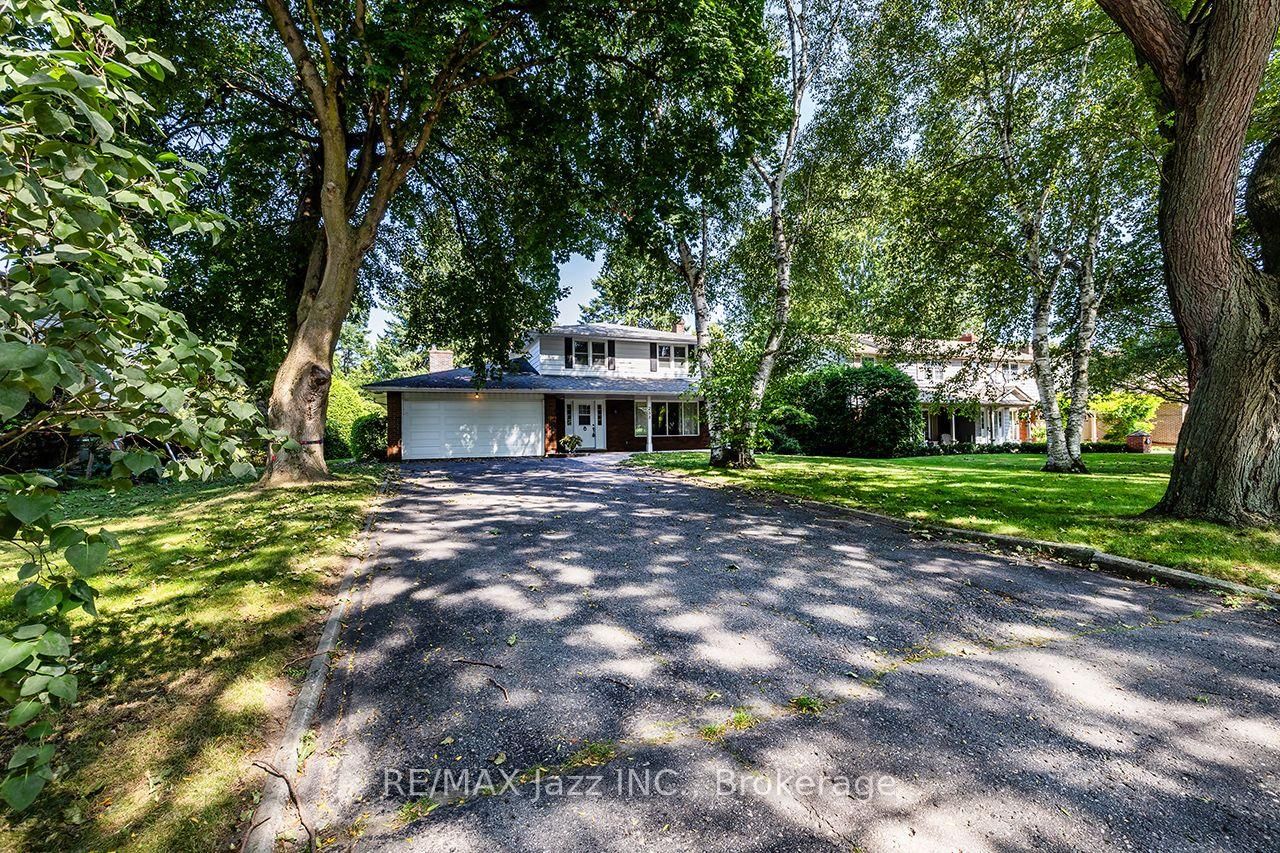 233 Wellington Street • Whitby, ON photo 6