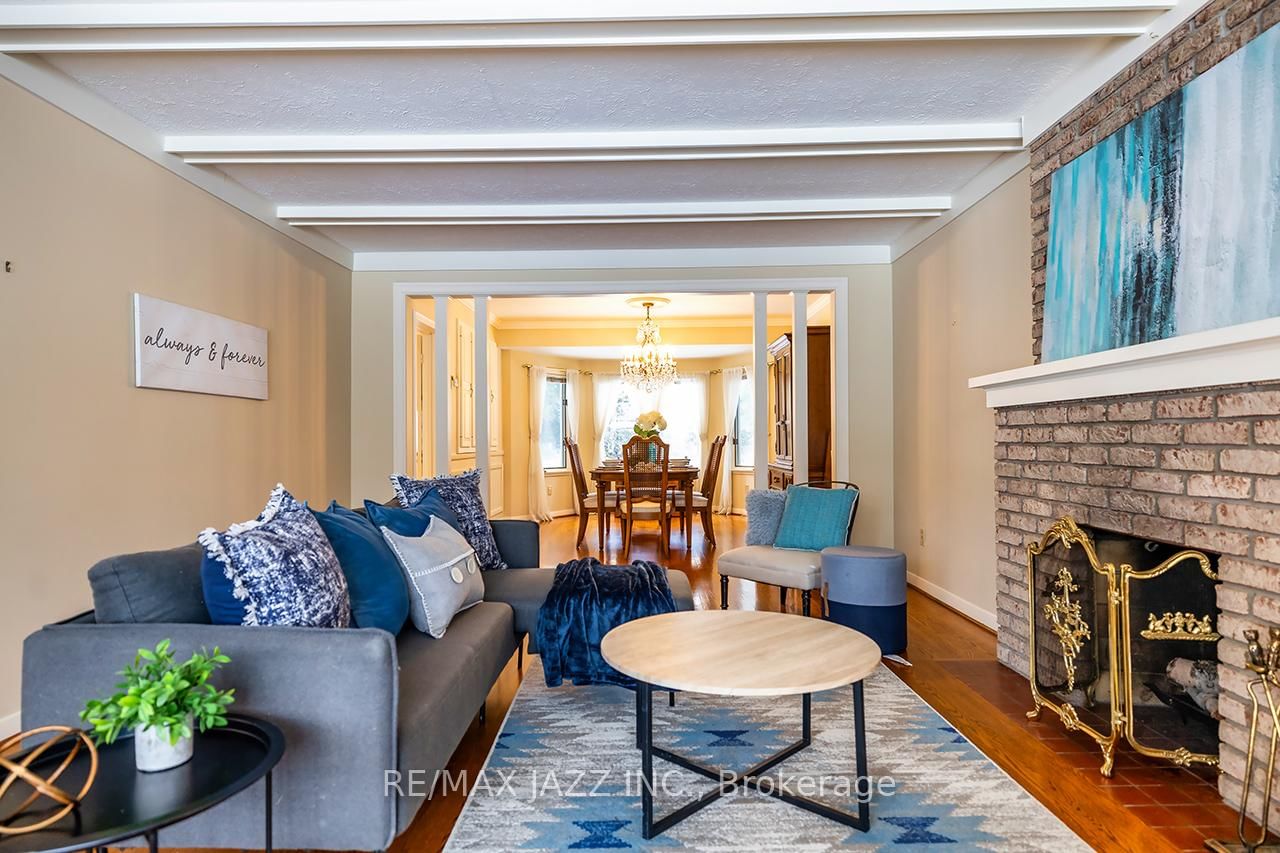 233 Wellington Street • Whitby, ON photo 8