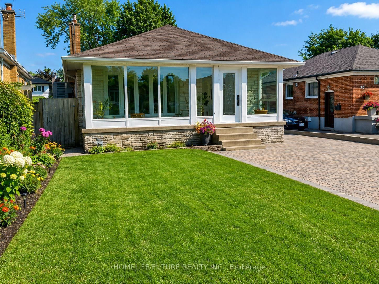 37 Miramar Crescent, Unit Upper - Photo 15