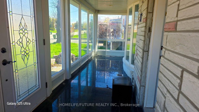 Upper - 37 Miramar Crescent
