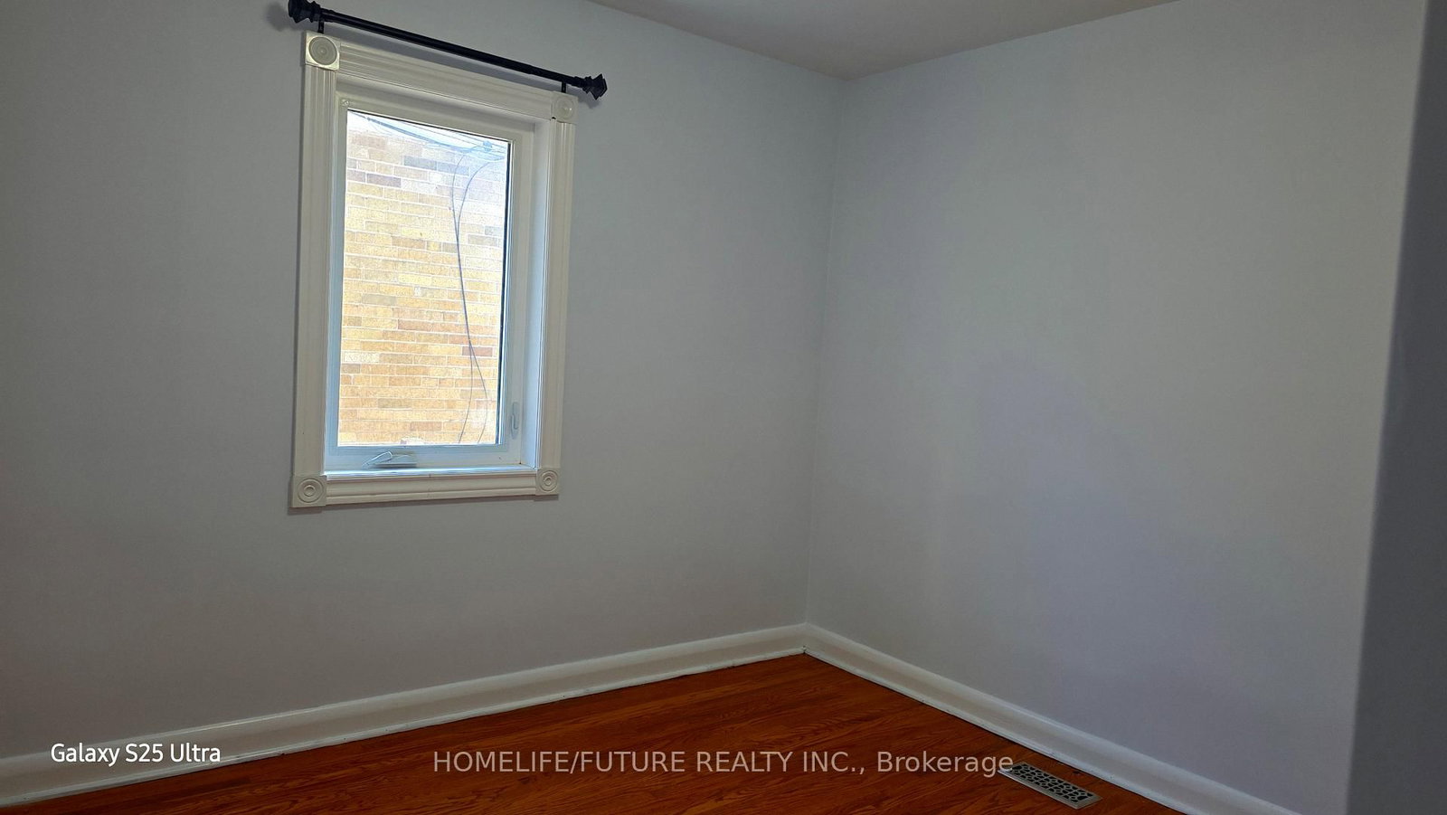 37 Miramar Crescent, Unit Upper - Photo 5