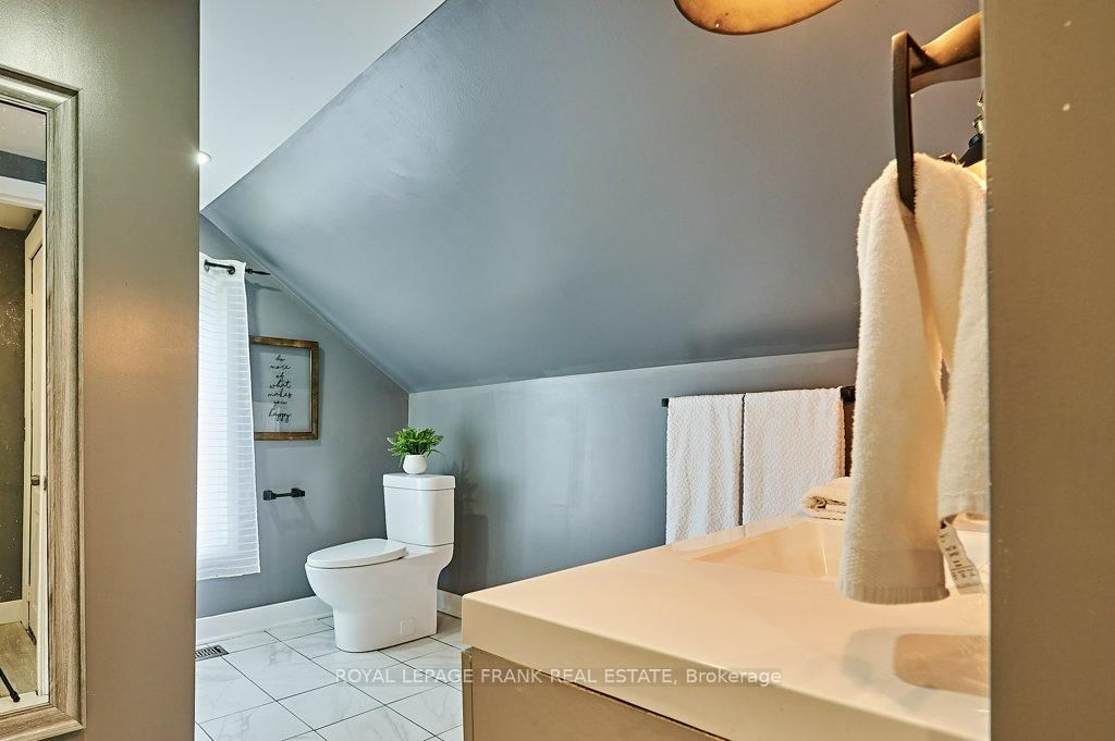 493 St. Lawrence Avenue - Photo 14