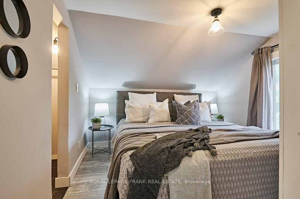 493 St. Lawrence Avenue - Photo 17
