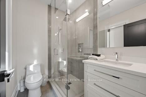 2540 St Clair Avenue E - Photo 36
