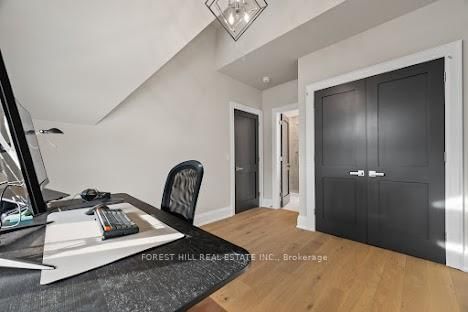 2540 St Clair Avenue E - Photo 39