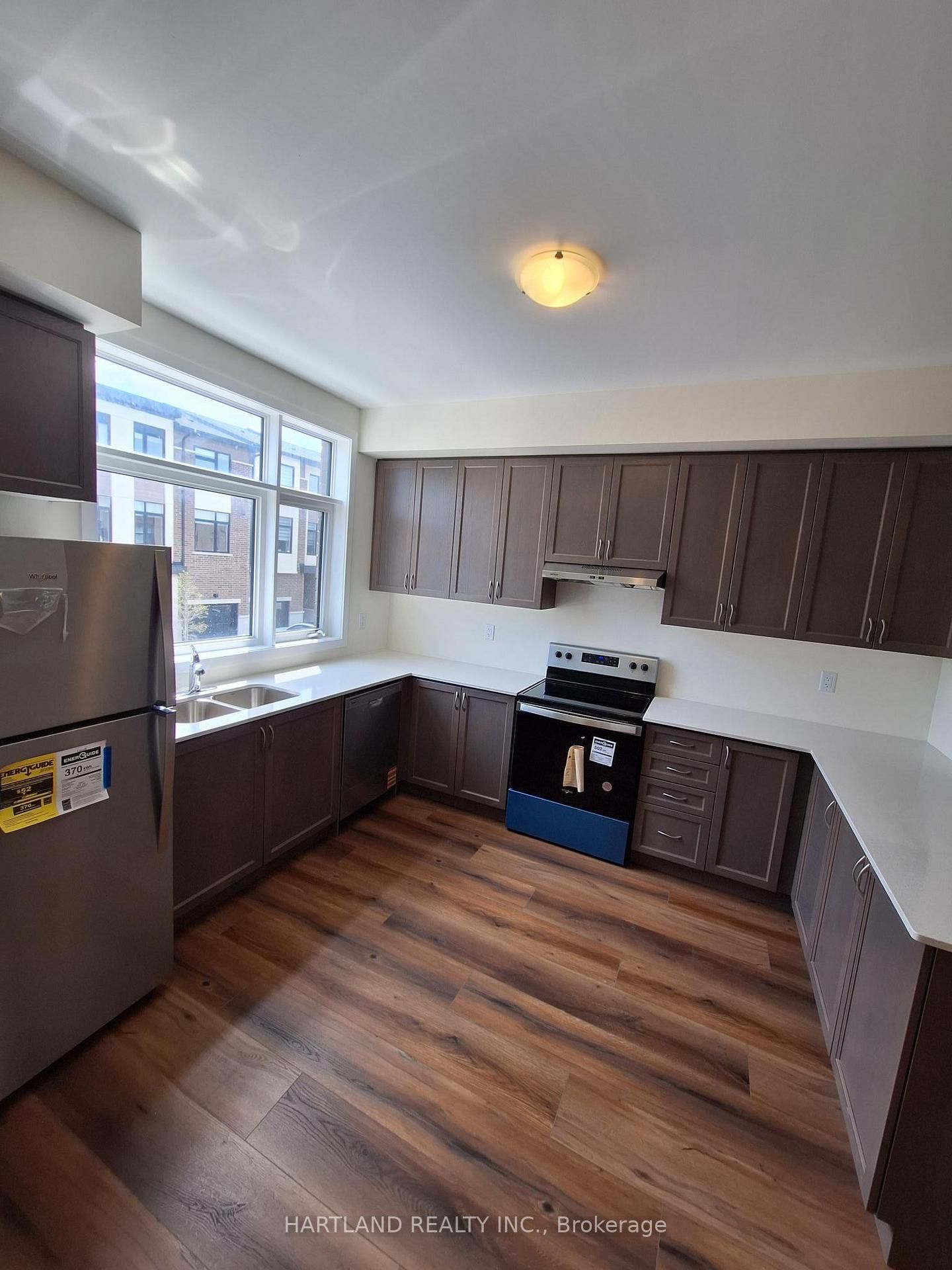 1695 Dersan Street, Unit 1202 - Photo 5