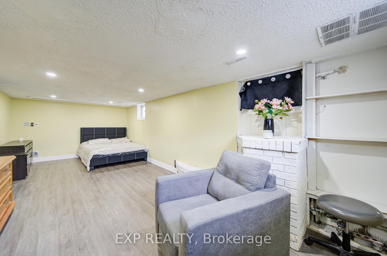95 E Reidmount Avenue • Toronto, ON photo 17