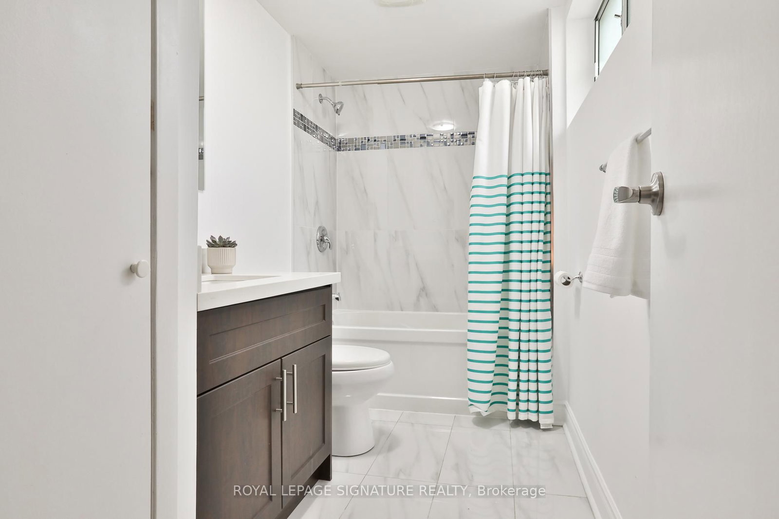 280 Gowan Avenue - Photo 36