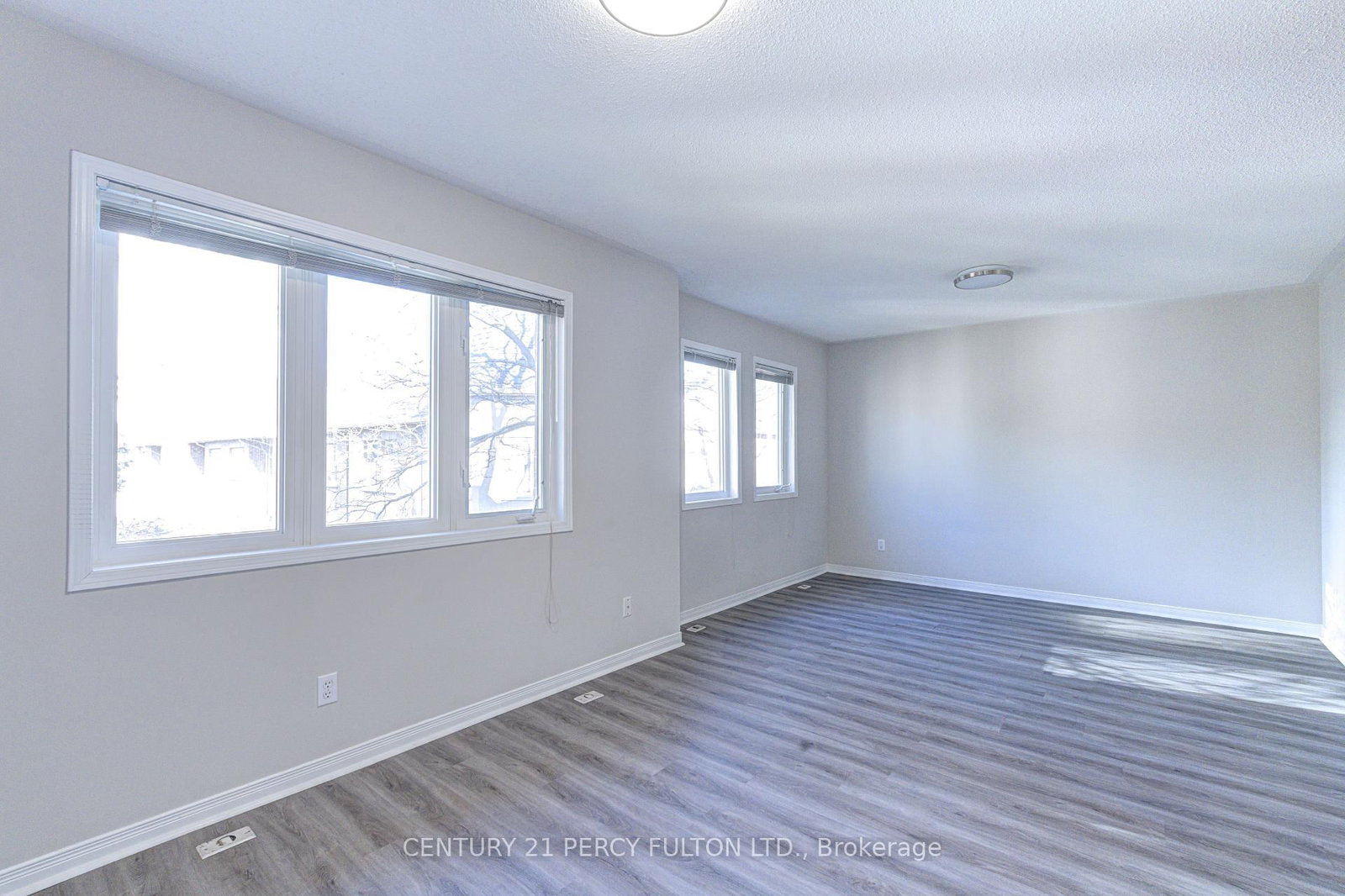 28 Rosebank Drive, Unit 907 - Photo 24