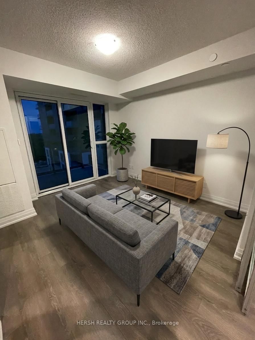 20 Meadowglen Place, Unit 522 - Photo 4