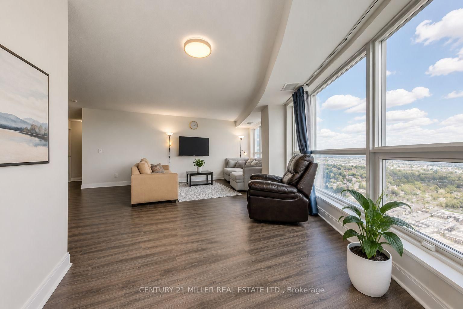 125 Village Green Square, Unit 3803 - Photo 11