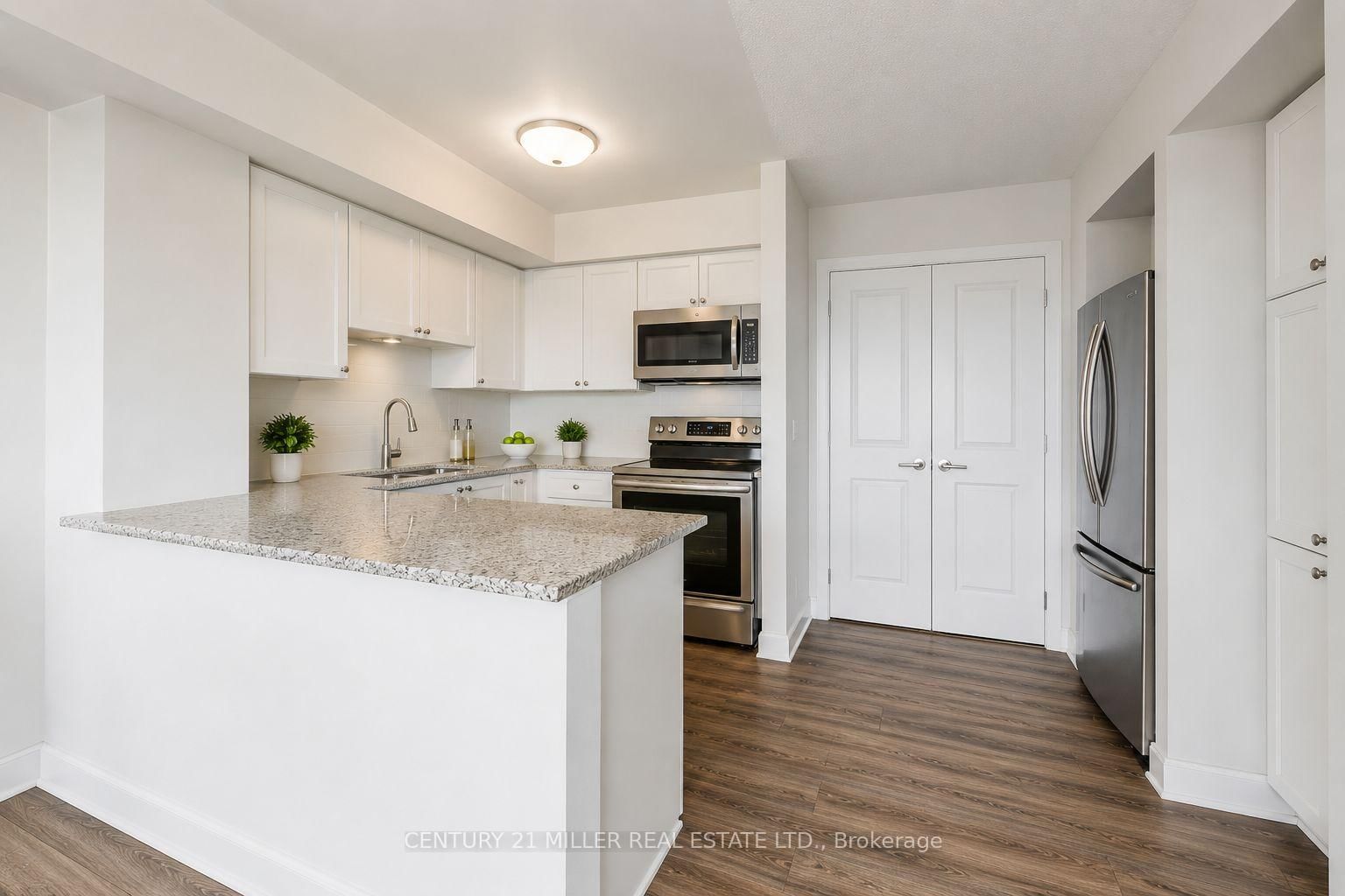 125 Village Green Square, Unit 3803 - Photo 15