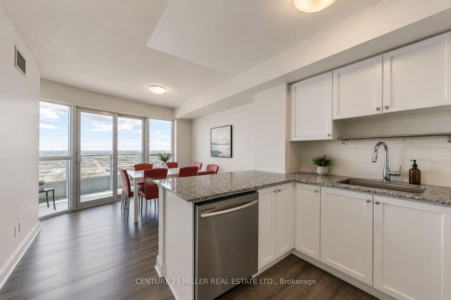 125 Village Green Square, Unit 3803 - Photo 18