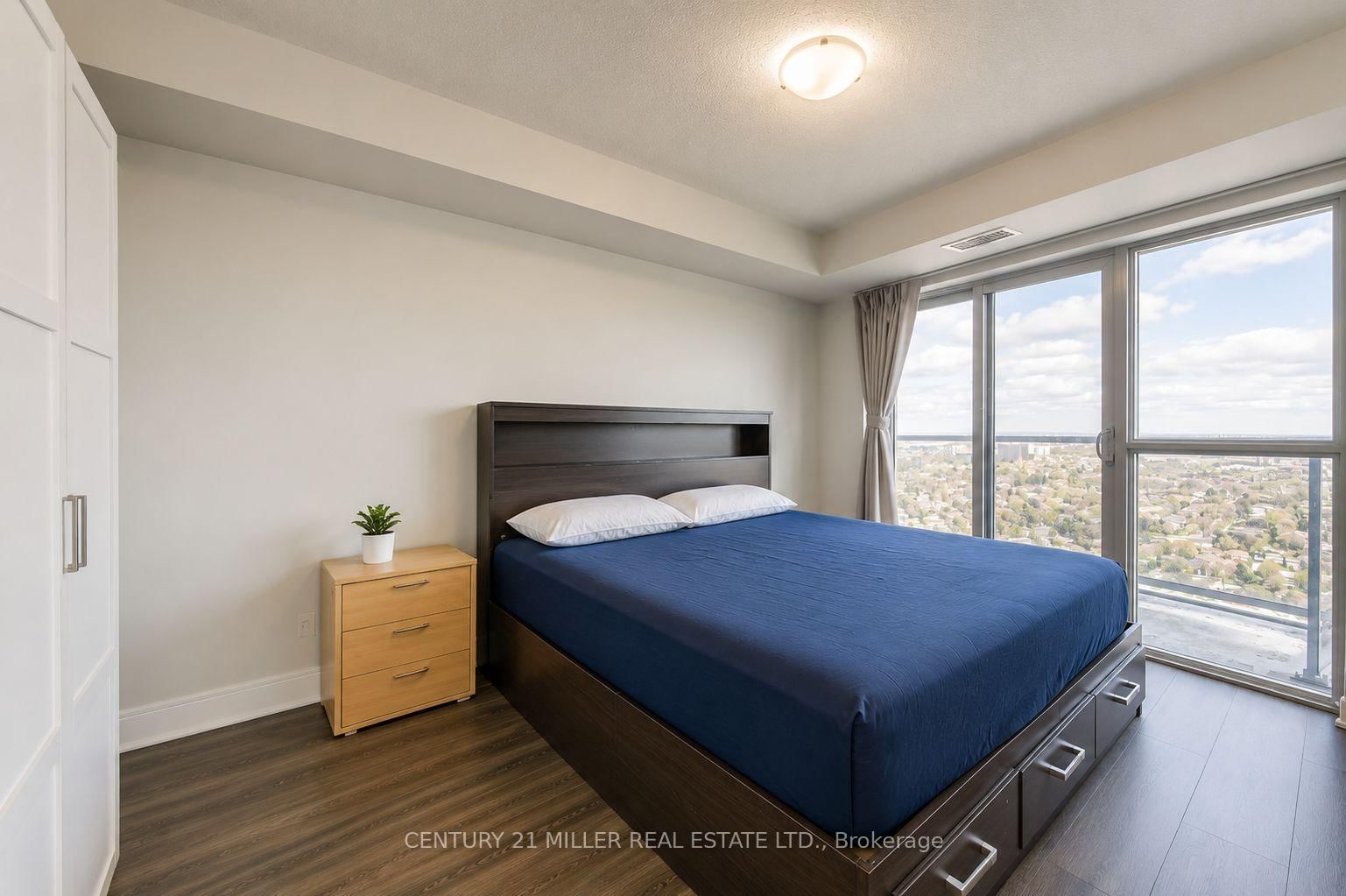 125 Village Green Square, Unit 3803 - Photo 21