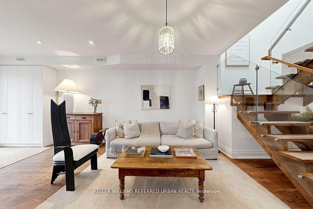 150 Rhodes Avenue - Photo 3