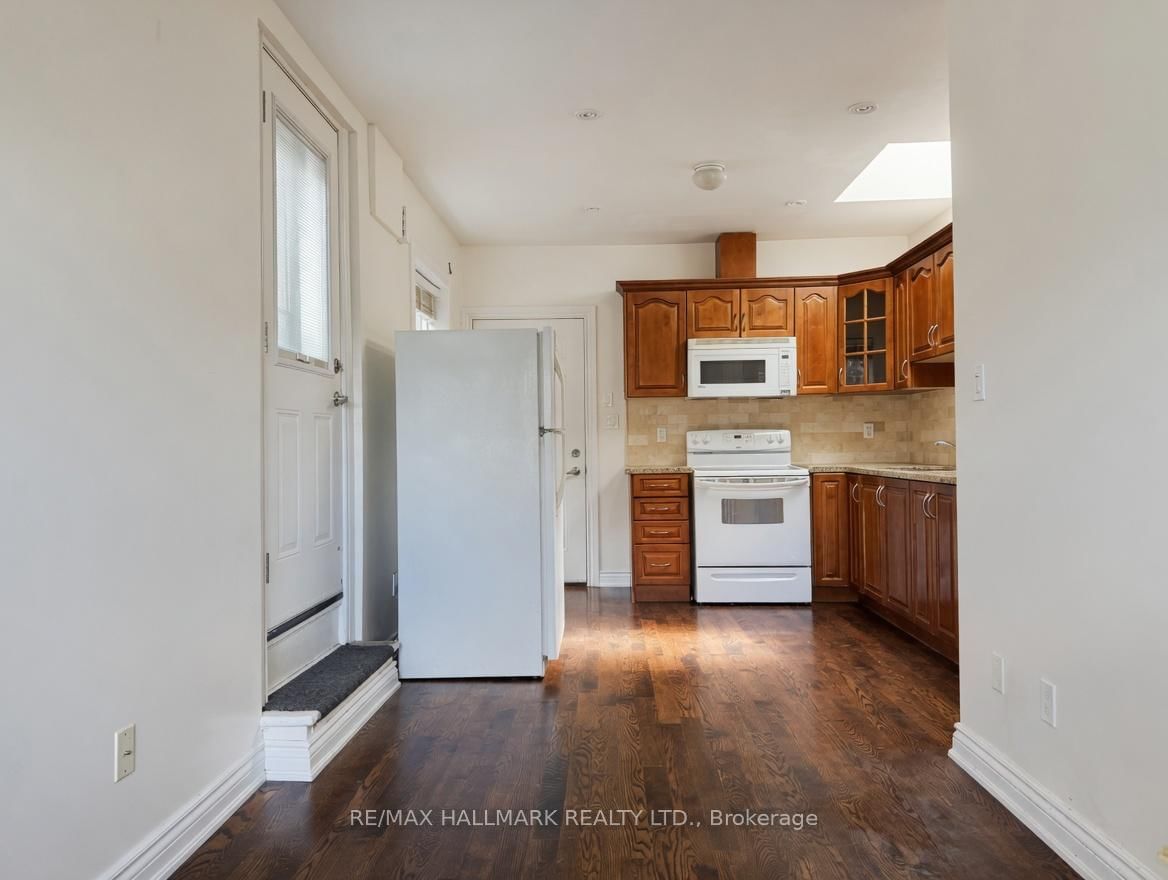 2038 Danforth Avenue, Unit 2 - Photo 10