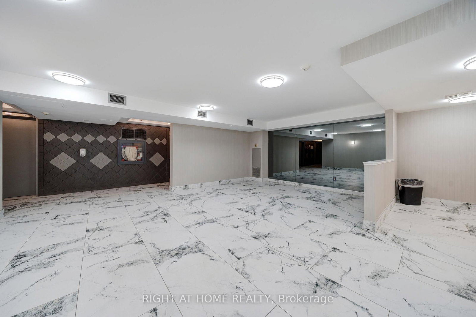 15 Sewells Road, Unit 1005 - Photo 18
