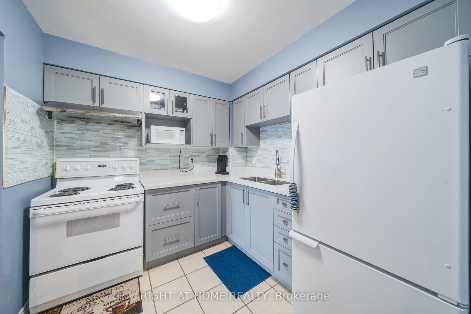 15 Sewells Road, Unit 1005 - Photo 9