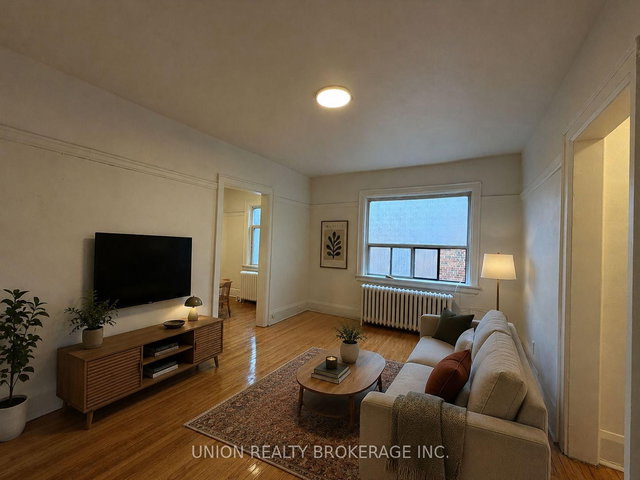 26 - 2451 Queen Street E