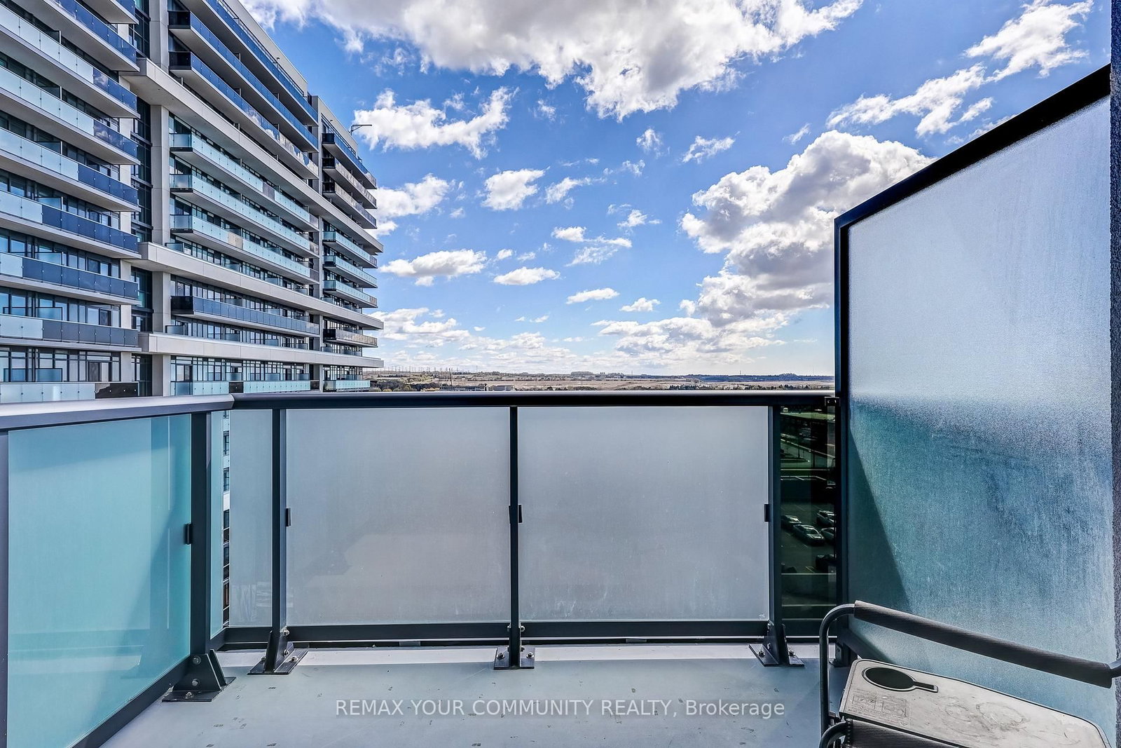 2545 Simcoe Street N, Unit 917 - Photo 10