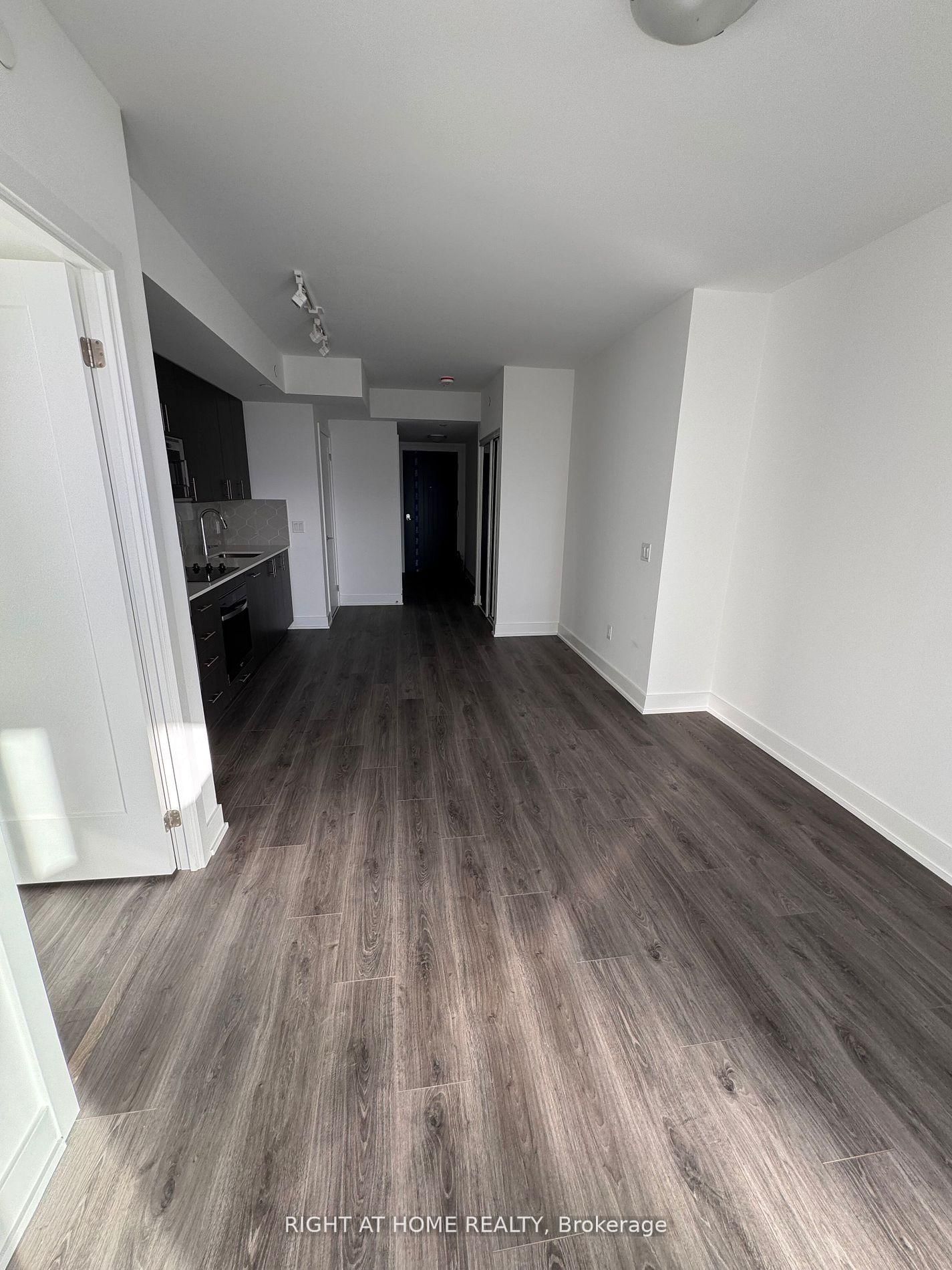 2545 Simcoe Street N, Unit 1015 - Photo 3