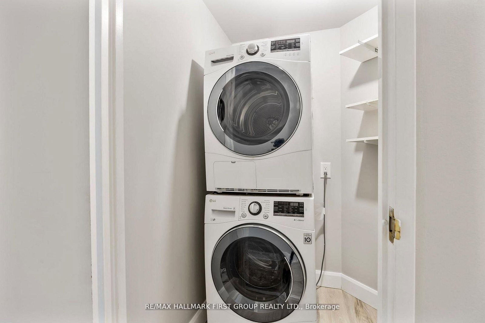 2 WESTNEY Road N, Unit 1109 - Photo 38