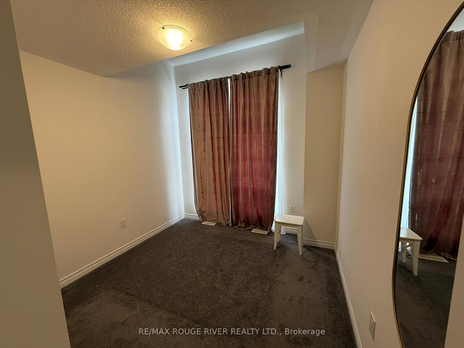 6715 Thickson Road N - Photo 14