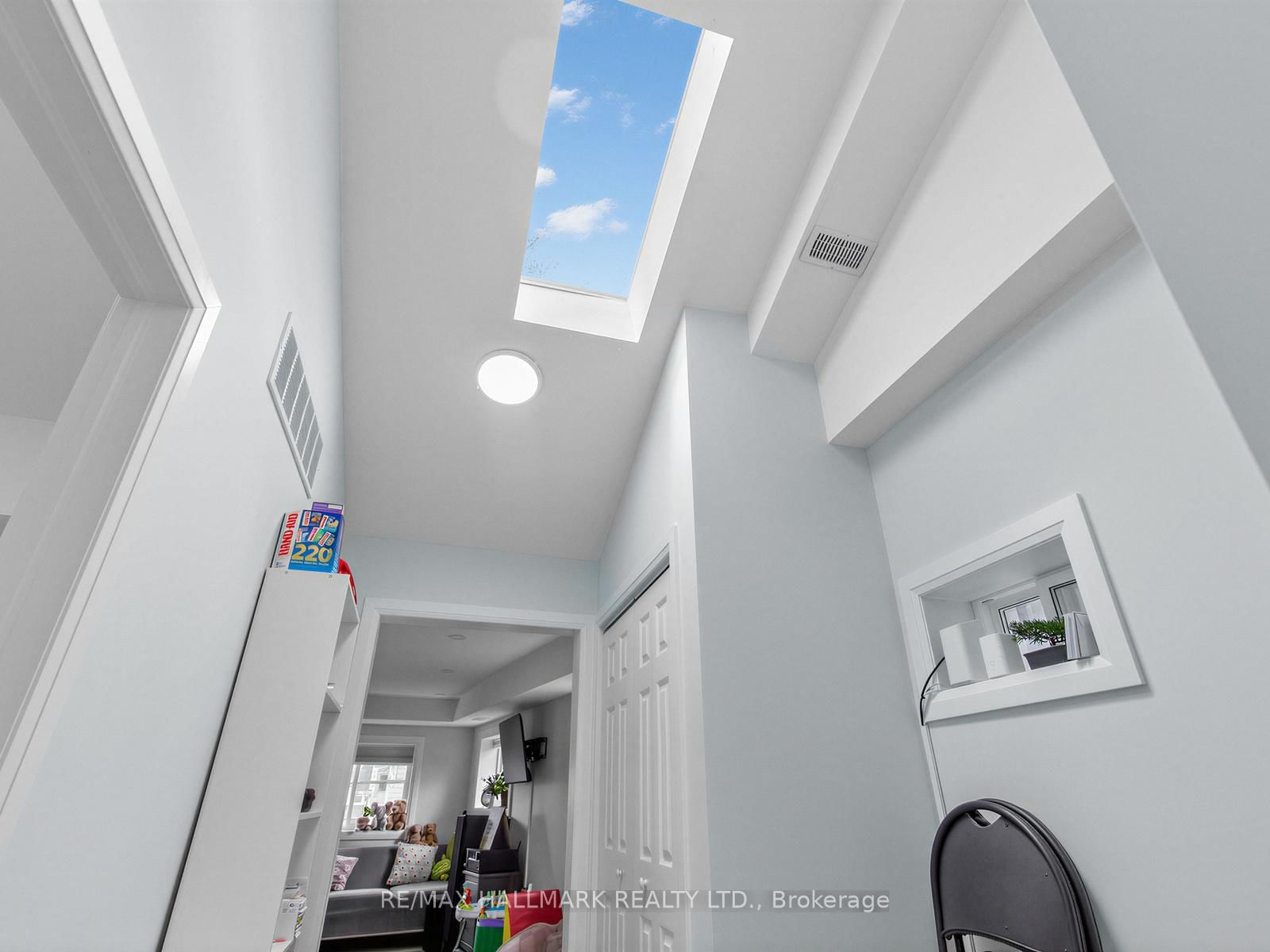 434 Victoria Park Avenue - Photo 11