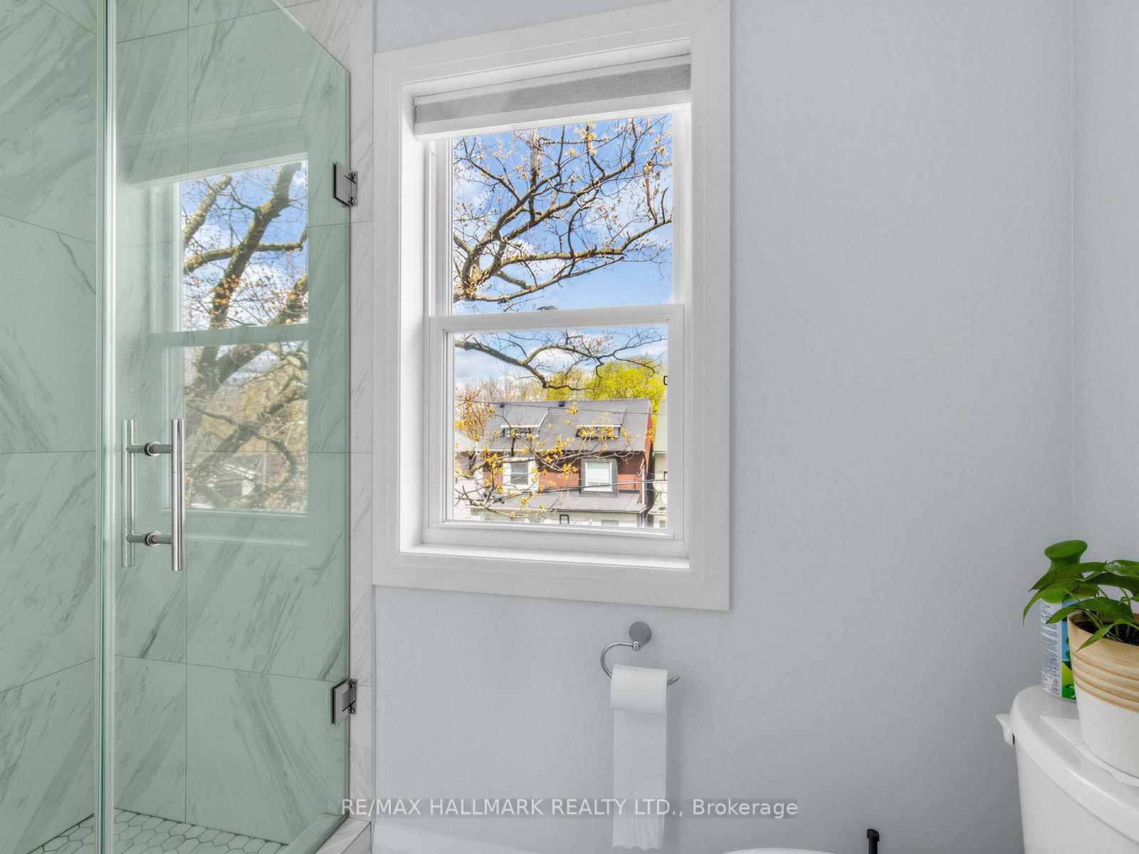434 Victoria Park Avenue - Photo 14