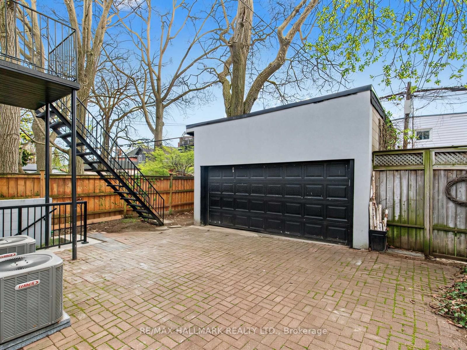434 Victoria Park Avenue - Photo 21