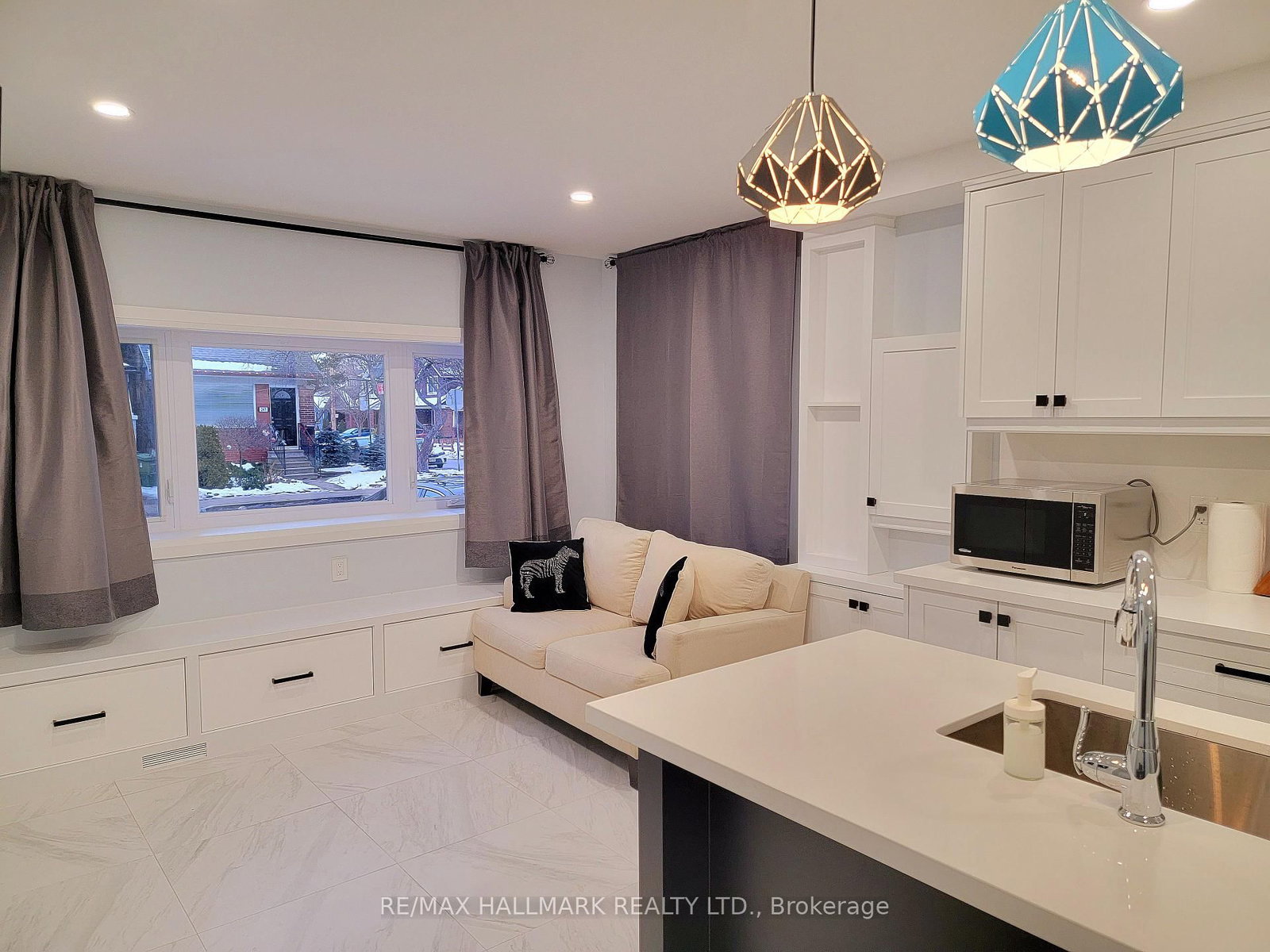 434 Victoria Park Avenue - Photo 3