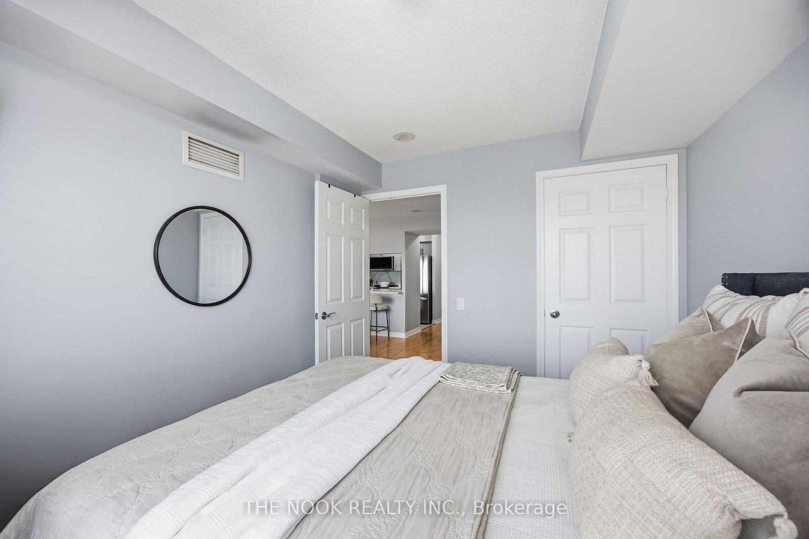 18 Mondeo Drive, Unit 332 - Photo 12
