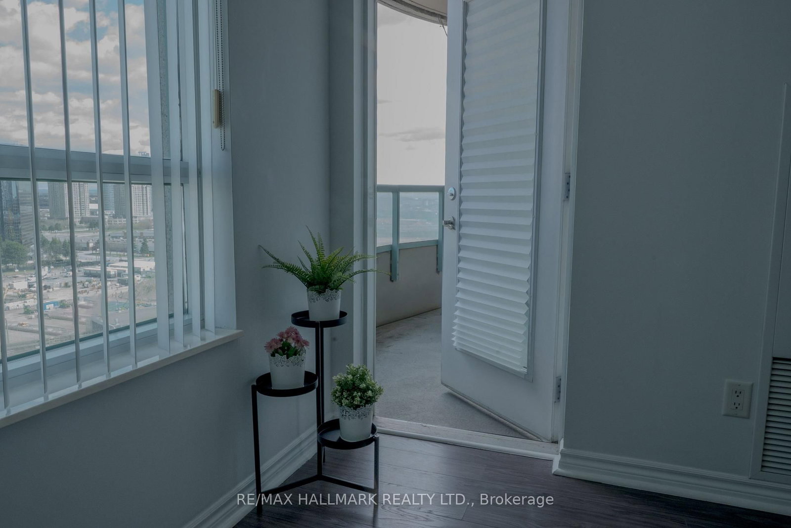 61 Town Centre Court, Unit 1305 - Photo 12