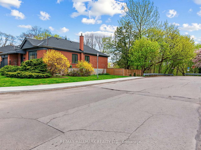 1 Ferncliff Court