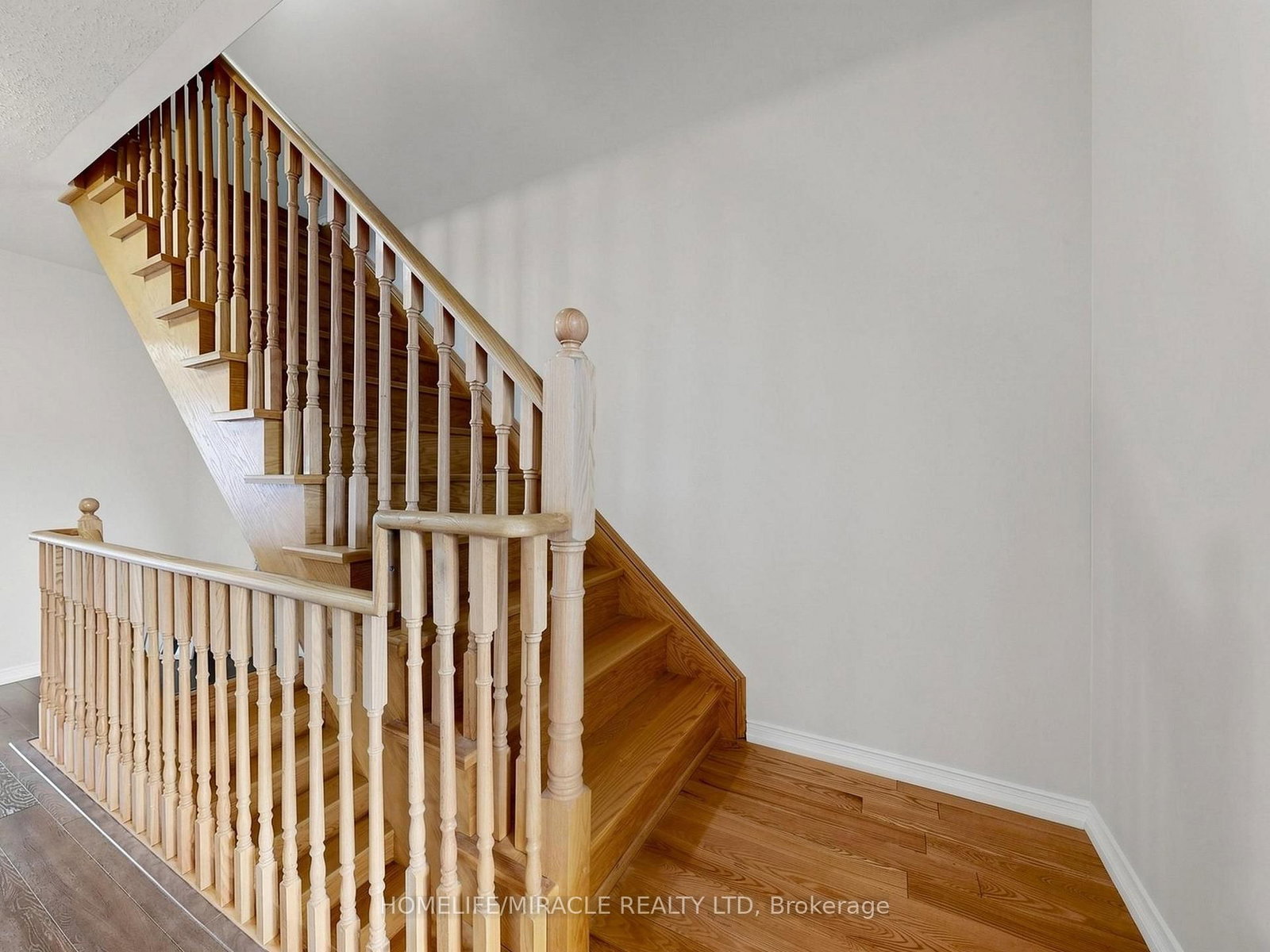 2725 Deputy Minister Path - Photo 36