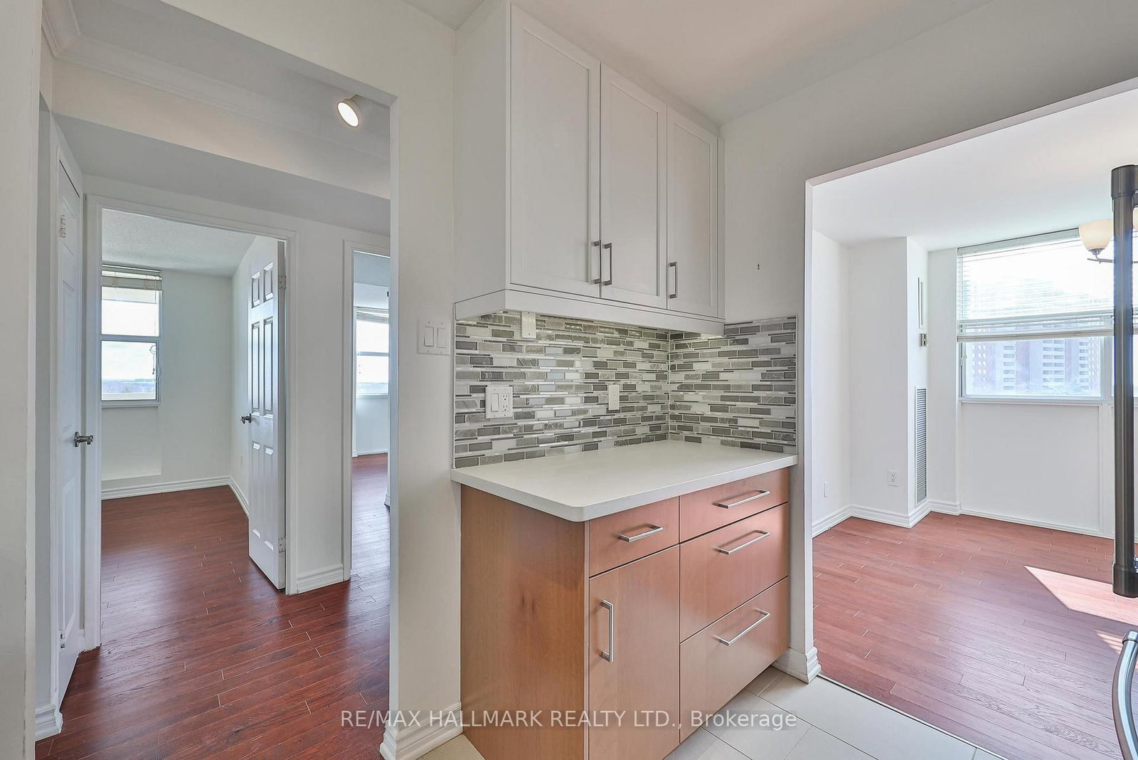 66 Falby Court, Unit 602 - Photo 17