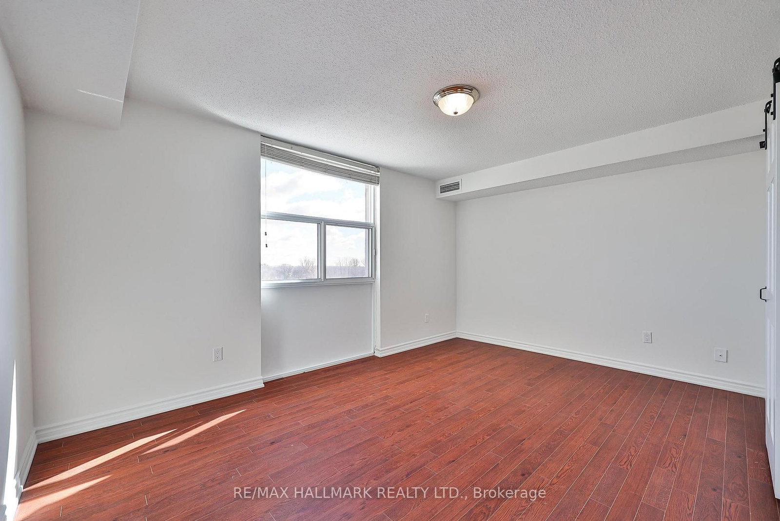 66 Falby Court, Unit 602 - Photo 24