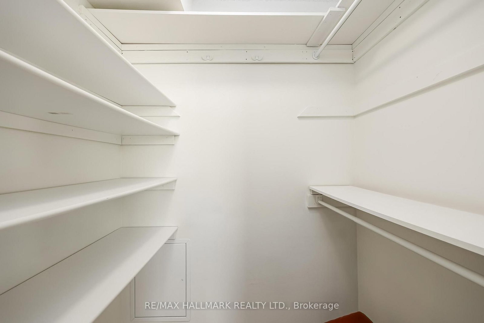 66 Falby Court, Unit 602 - Photo 29
