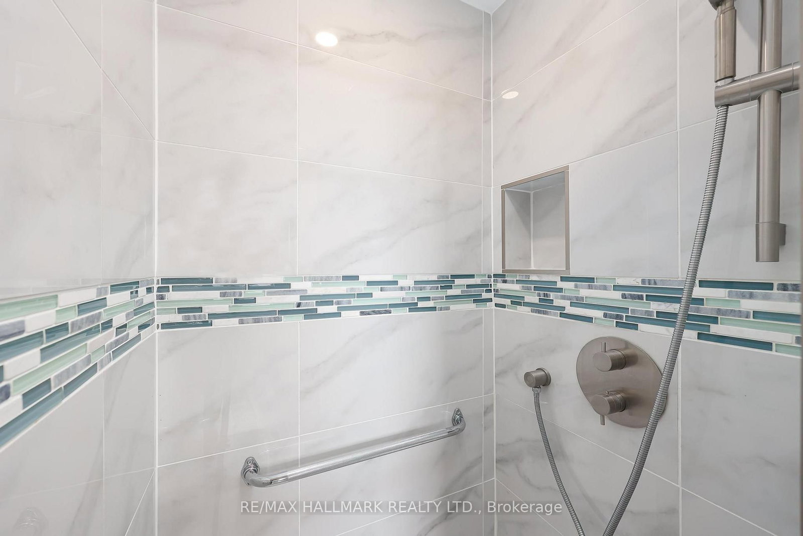66 Falby Court, Unit 602 - Photo 31