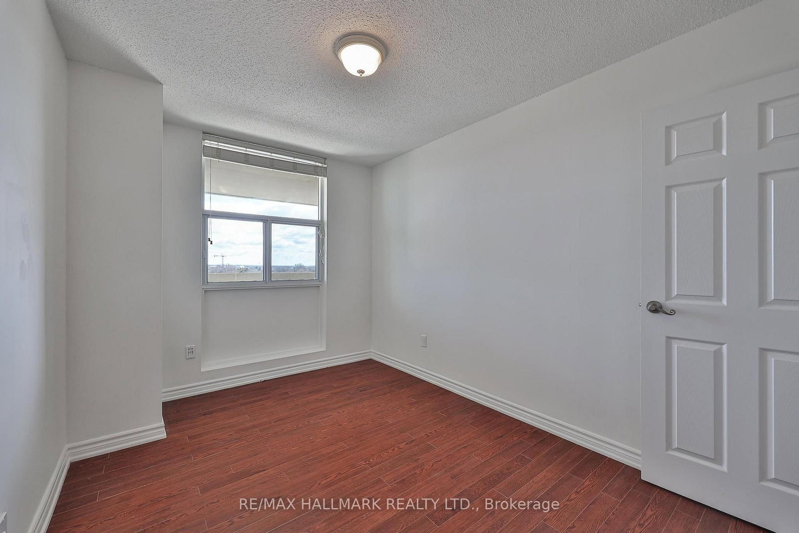 66 Falby Court, Unit 602 - Photo 34