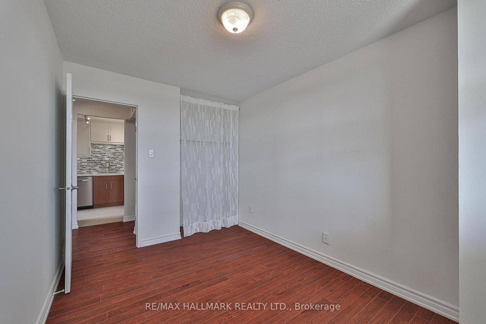 66 Falby Court, Unit 602 - Photo 35