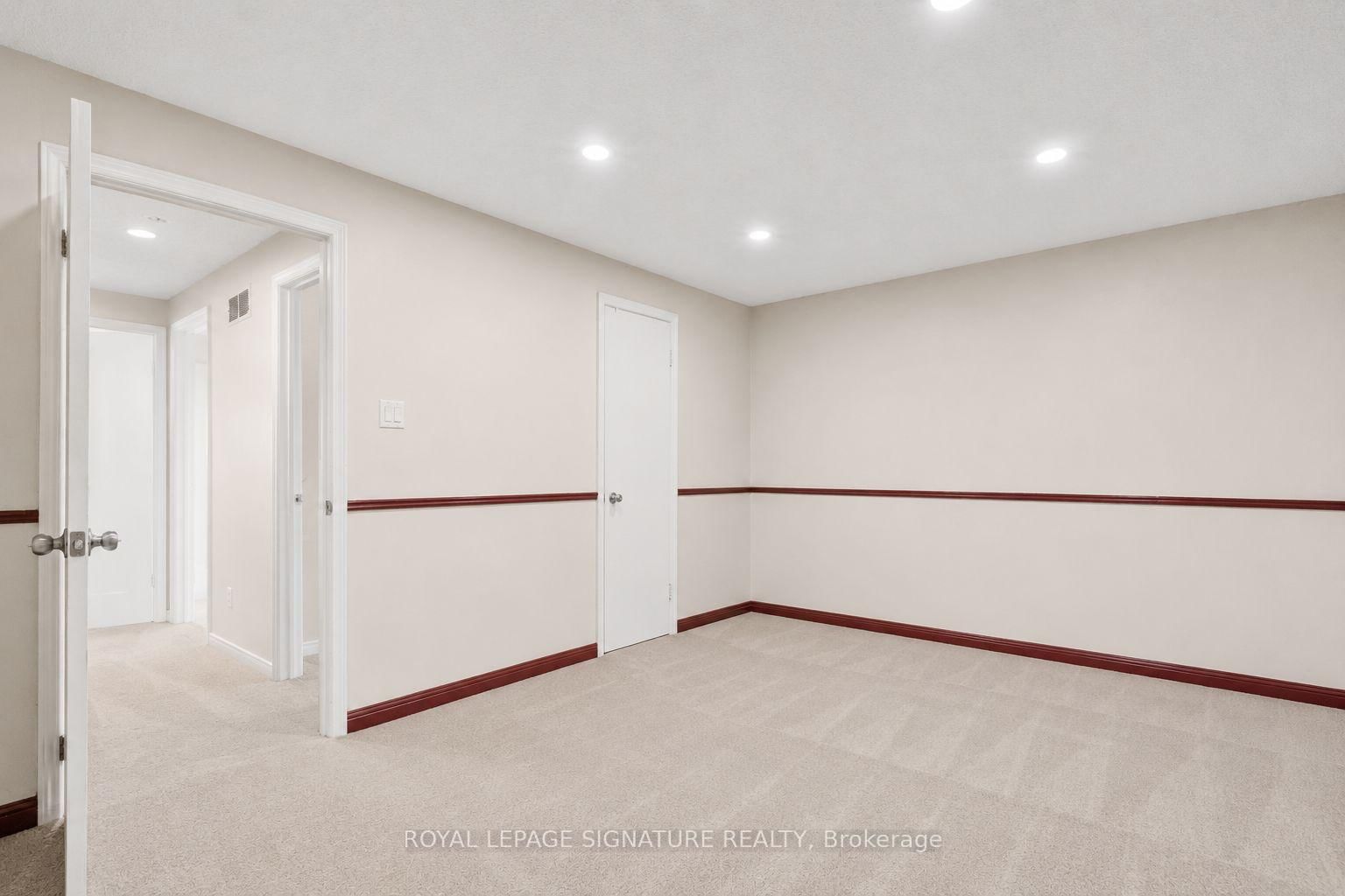 1405 Anton Square - Photo 19
