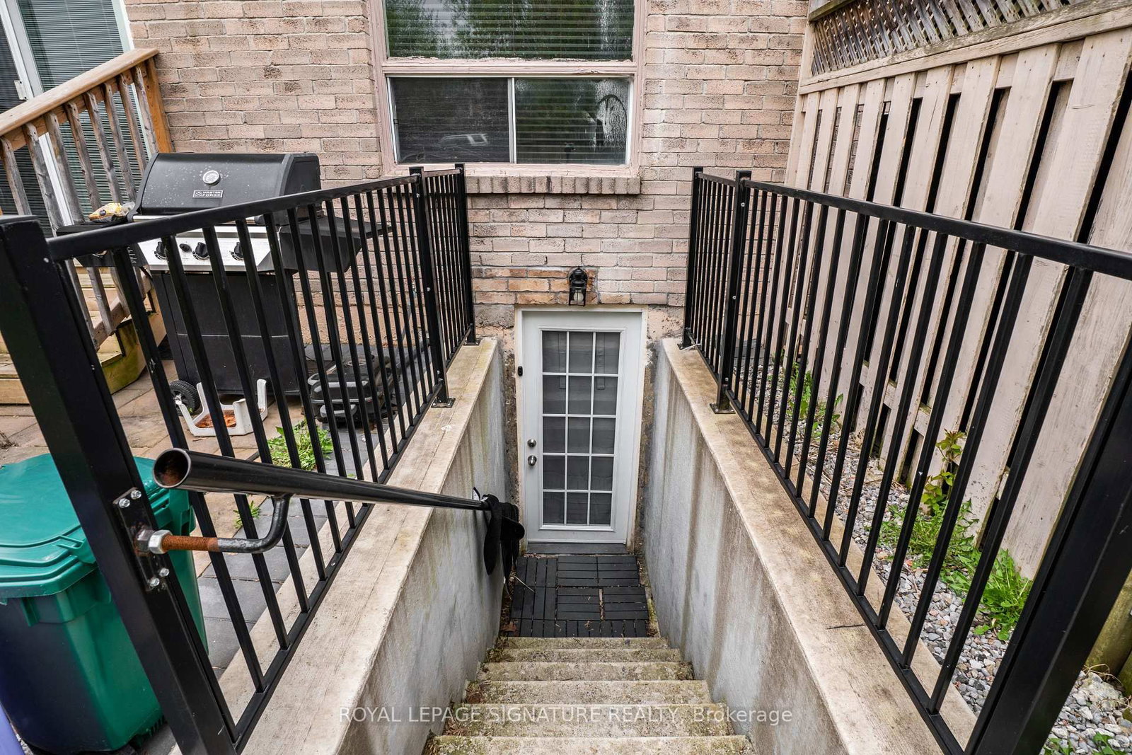 1405 Anton Square - Photo 27