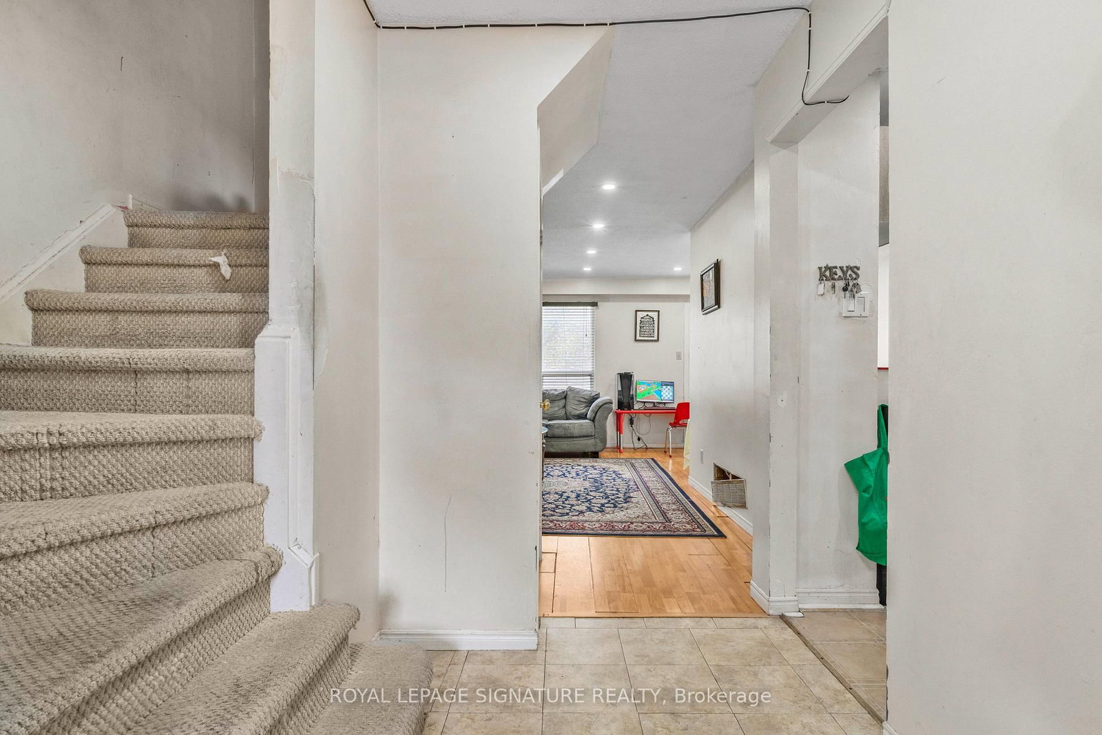 1405 Anton Square - Photo 6