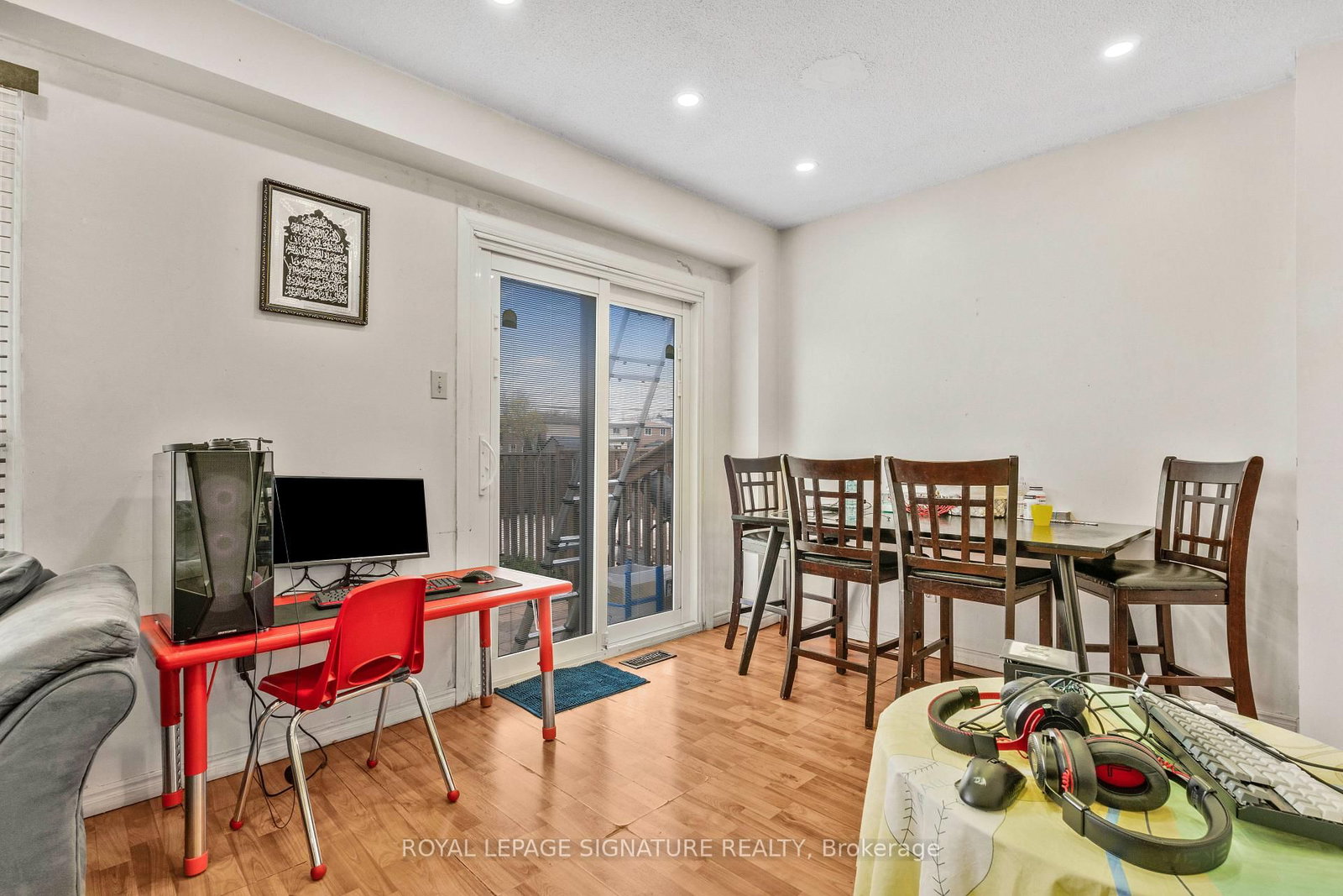 1405 Anton Square - Photo 9