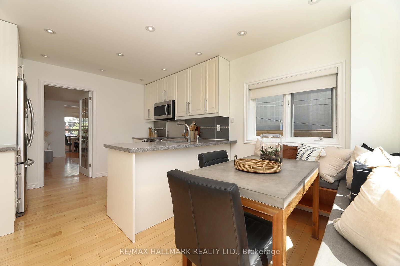 787 Sammon Avenue - Photo 18