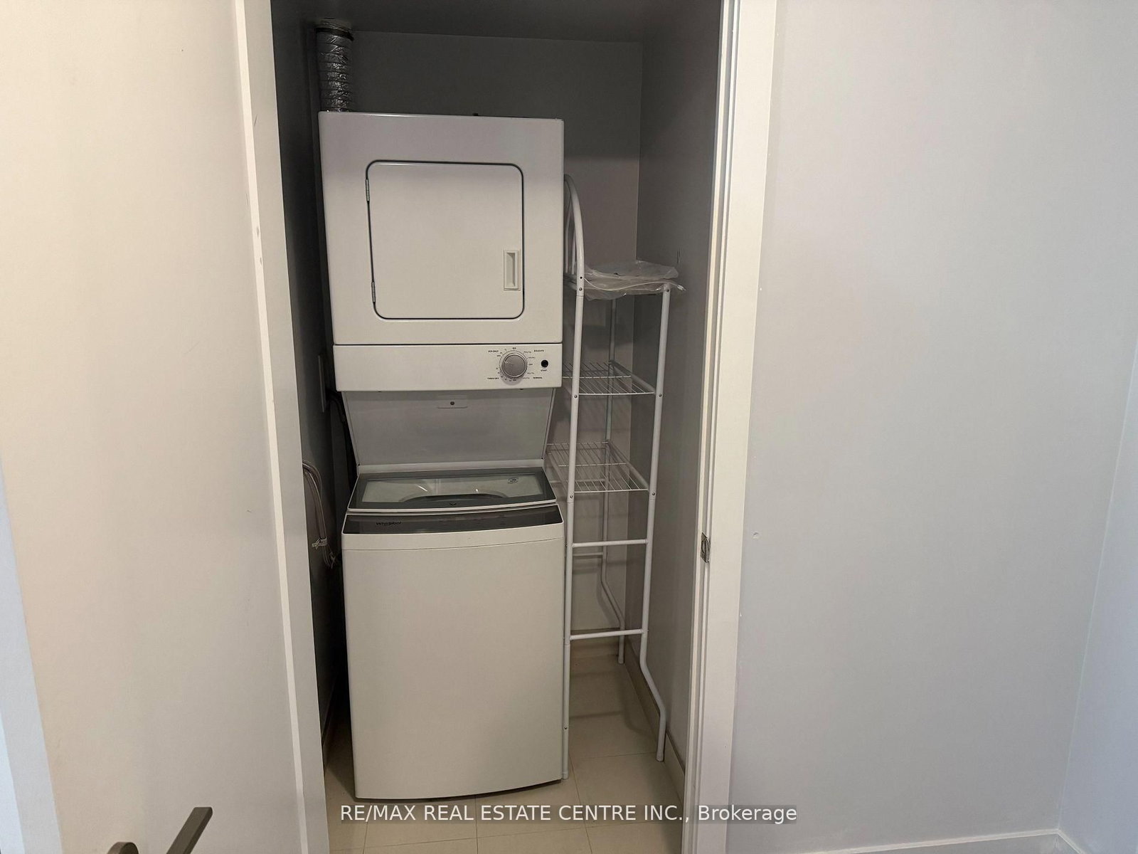 2250 Simcoe Street, Unit 1213 - Photo 10